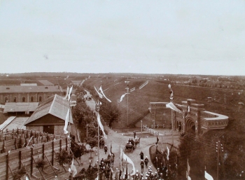 Twierdza Osowiec 1897. Carska inspekcja - przegląd wojsk w Forcie Centralnym